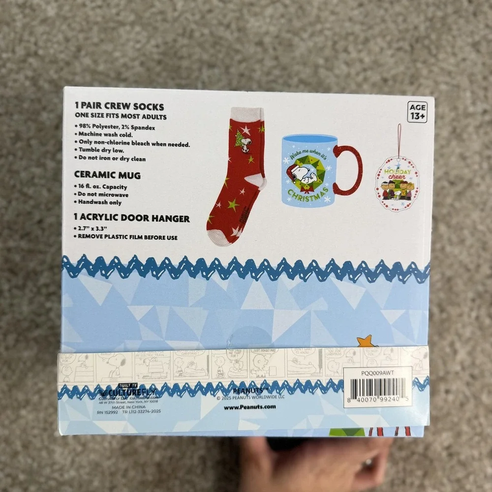 Peanuts Snoopy Holiday Mug Socks Acrylic Door Hanger Christmas Gift Set 16oz